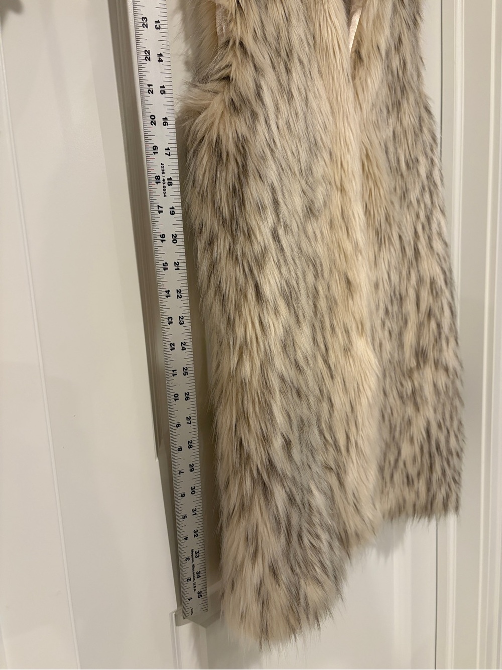 Donna Salyers' Fabulous-Furs Faux Fur Vest Small - Picture 10 of 11